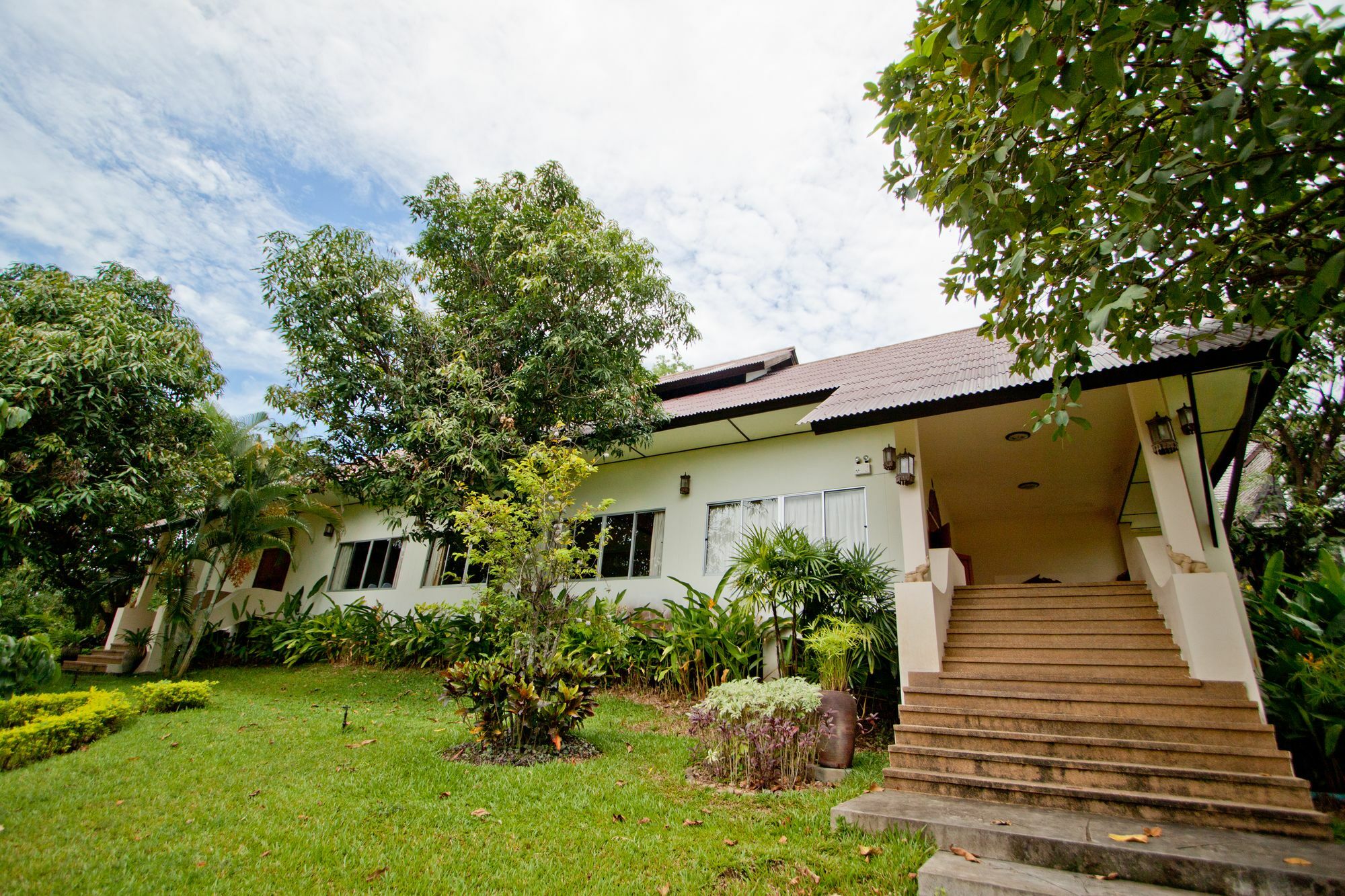 Touch Star Resort - Doi Inthanon Chom Thong Buitenkant foto
